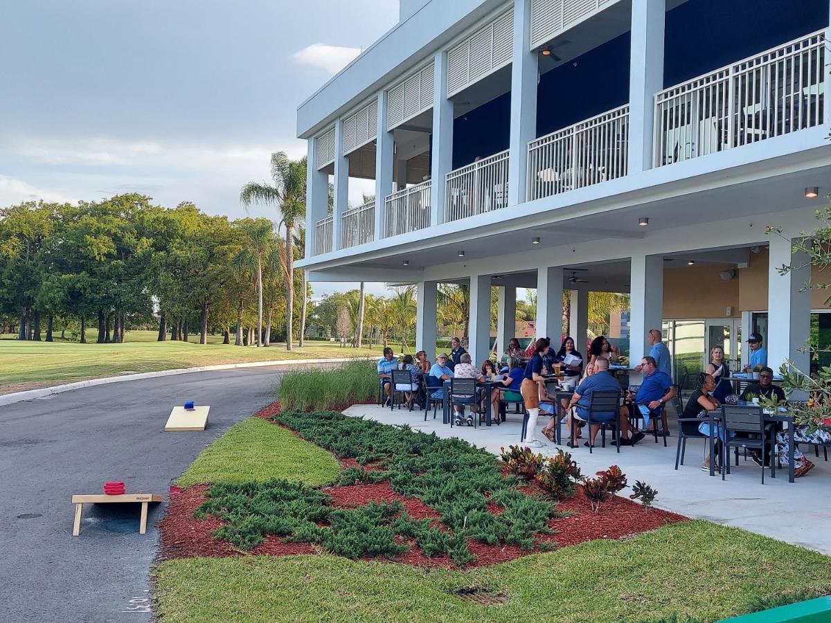 Fairfield Inn & Suites By Marriott Fort Lauderdale Northwest Tamarac Exterior photo